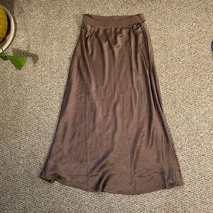 Taupe midi skirt